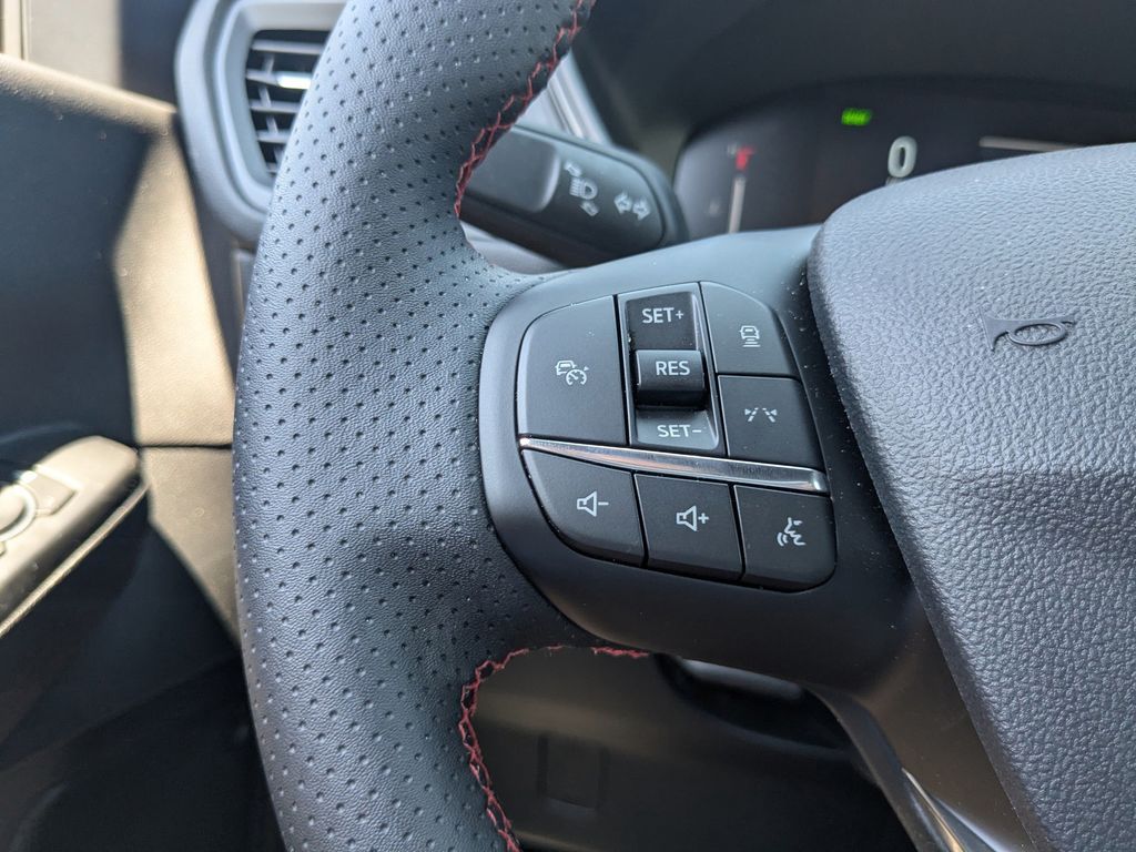 2025 Ford Escape Hybrid ST-Line photo 19