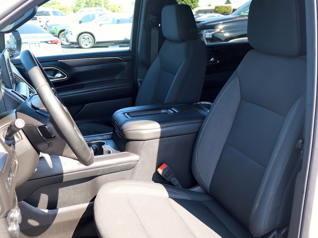 2024 Chevrolet Suburban 1500 LS photo 6