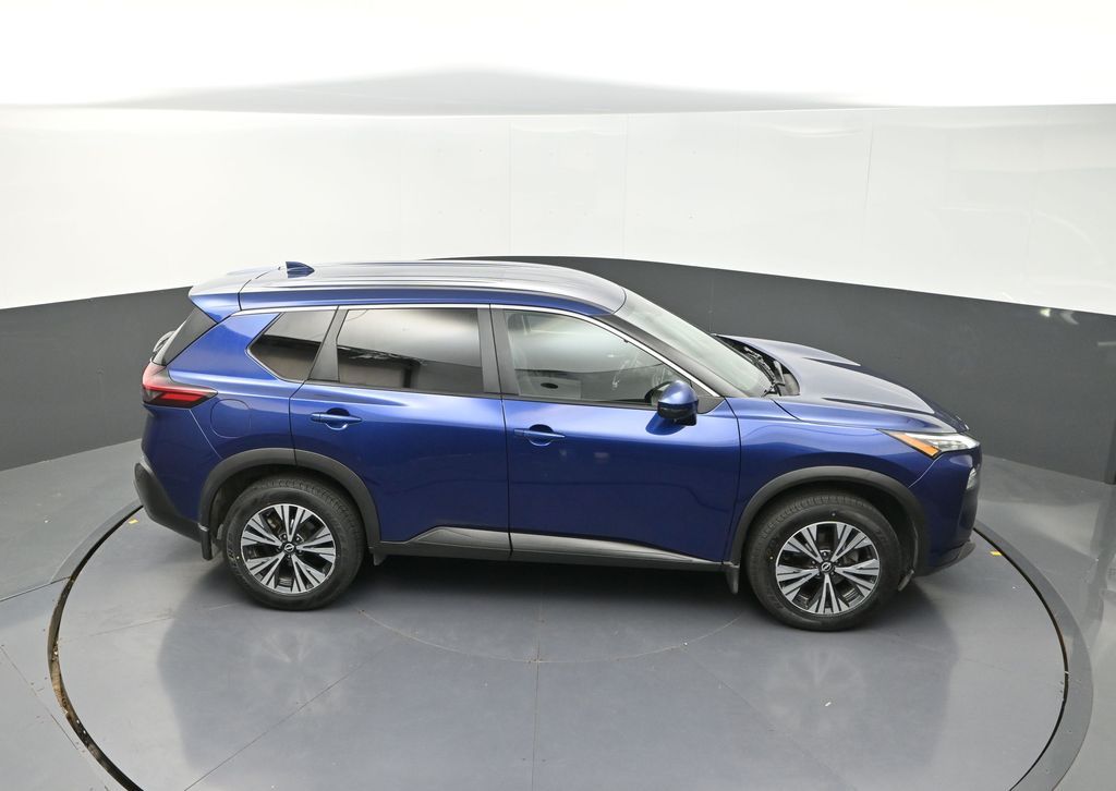 2022 Nissan Rogue SV photo 17