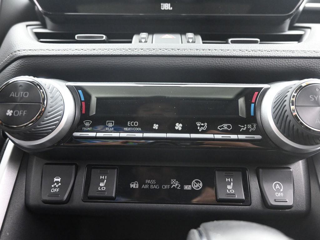 2024 Toyota RAV4 XLE Premium photo 15