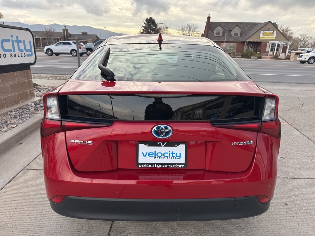 2022 Toyota Prius LE photo 4