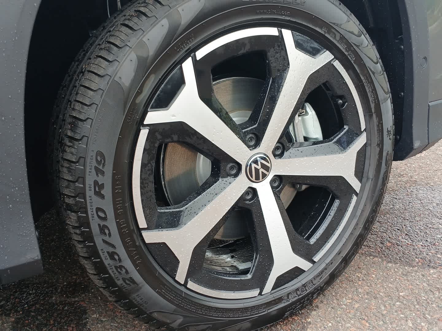 2025 Volkswagen Tiguan SE photo 42