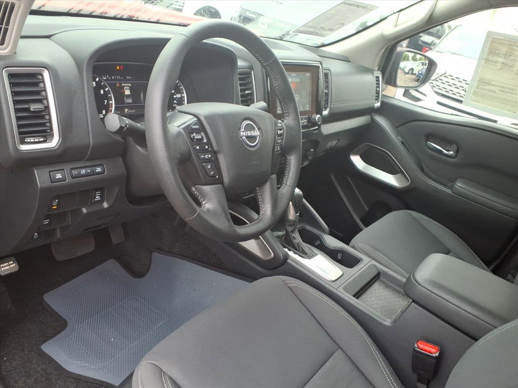 2022 Nissan Frontier SV photo 16