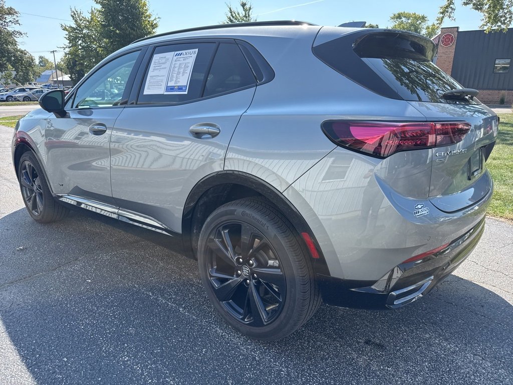 2025 Buick Envision Sport Touring photo 4
