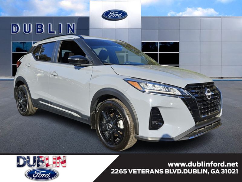 2024 Nissan Kicks SR