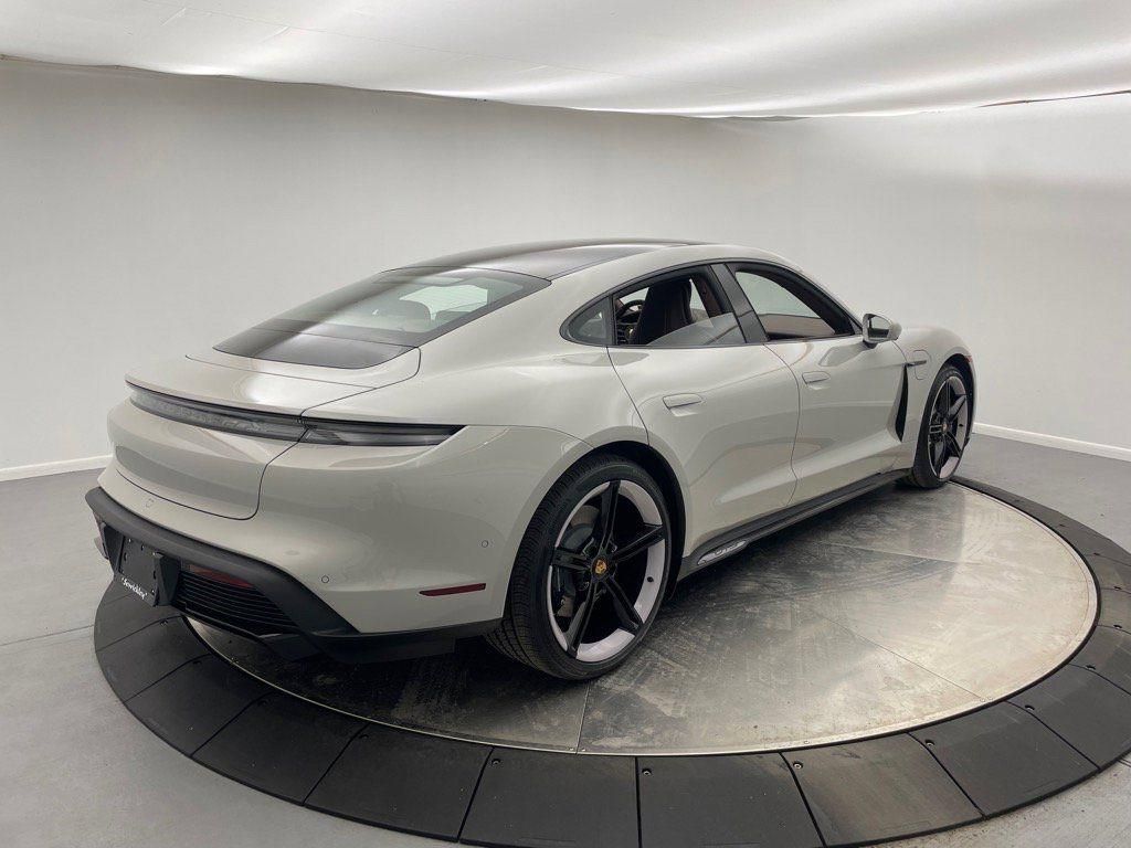 2024 Porsche Taycan GTS photo 8