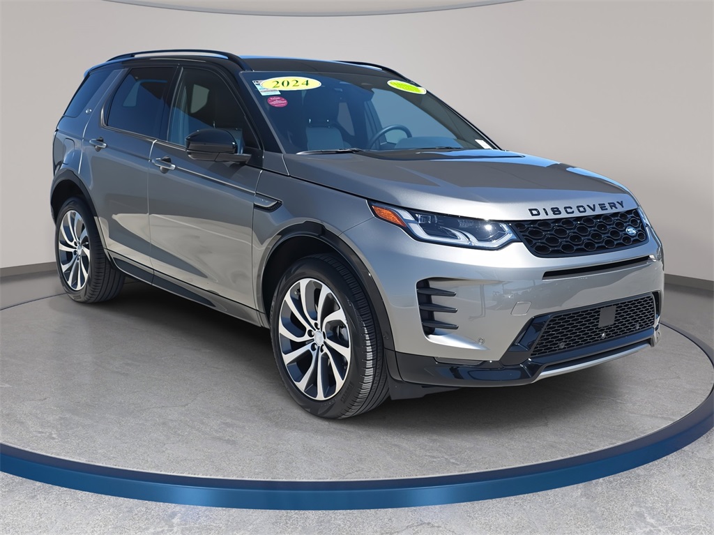 2024 Land Rover Discovery Sport SE photo 3