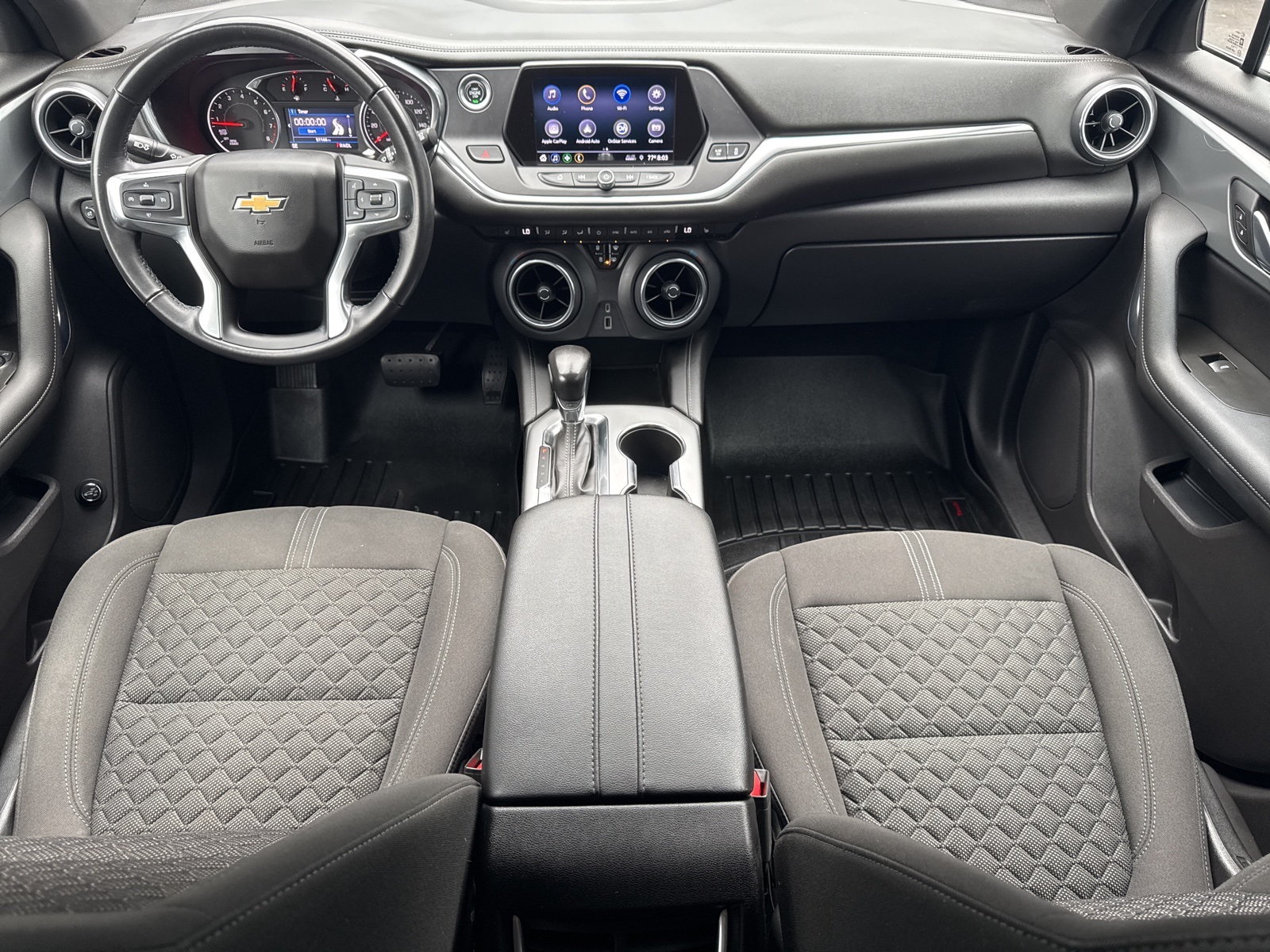 2019 Chevrolet Blazer Base 2LT photo 2