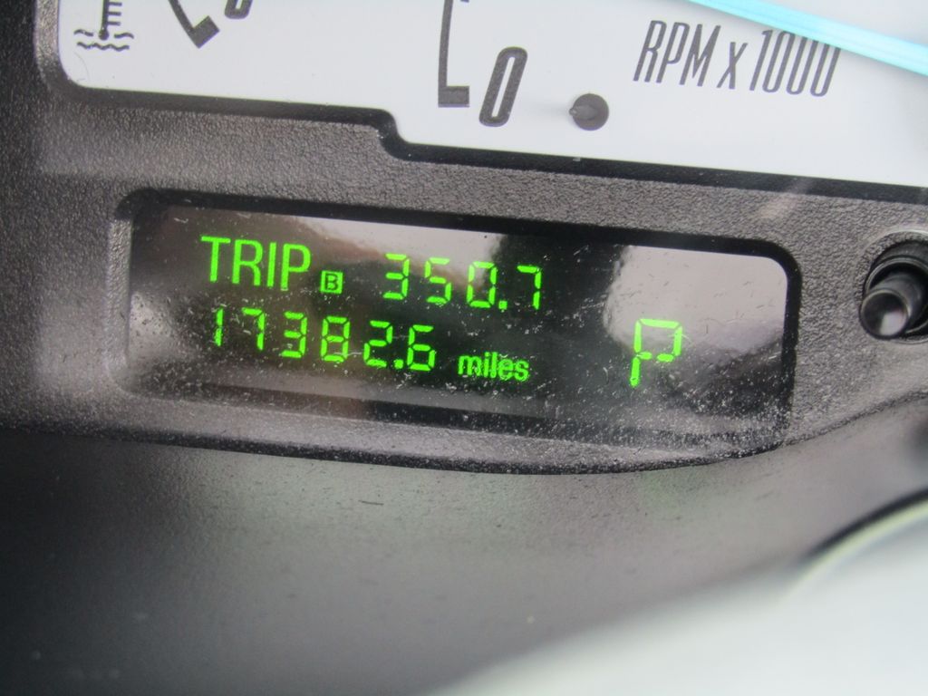 2002 Ford Thunderbird Base photo 30