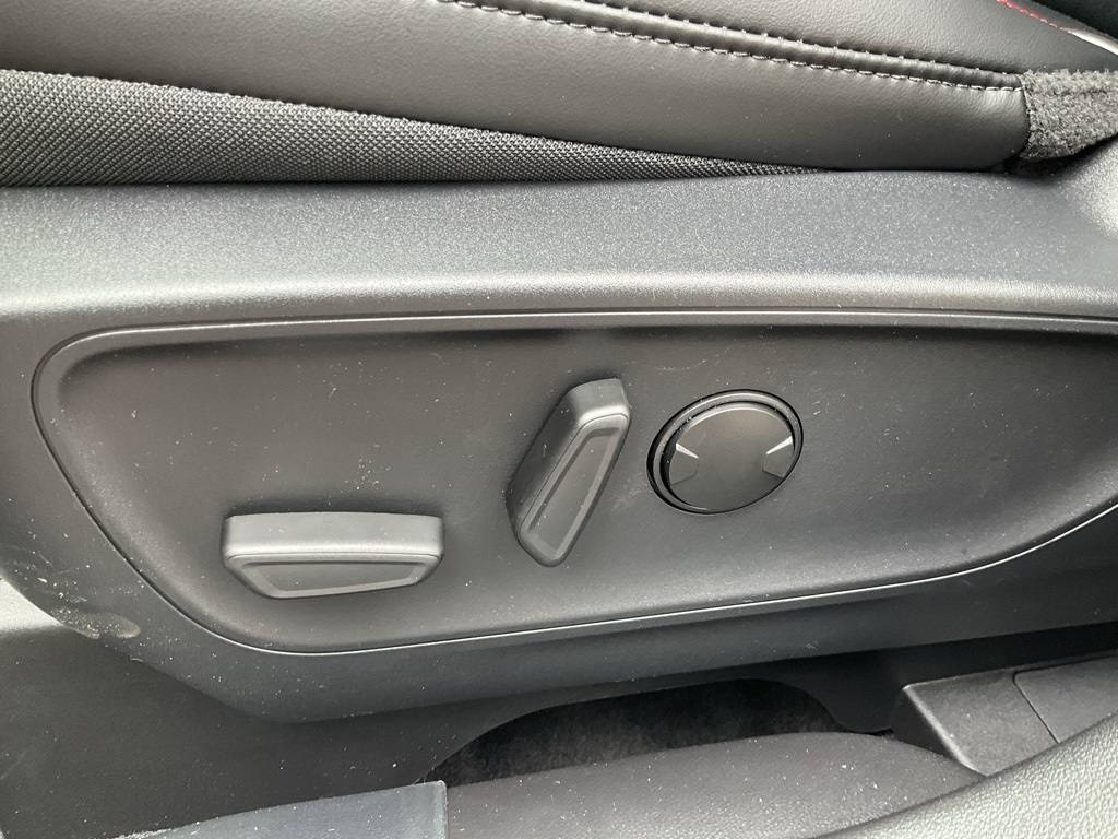 2025 Ford Escape ST-Line photo 13