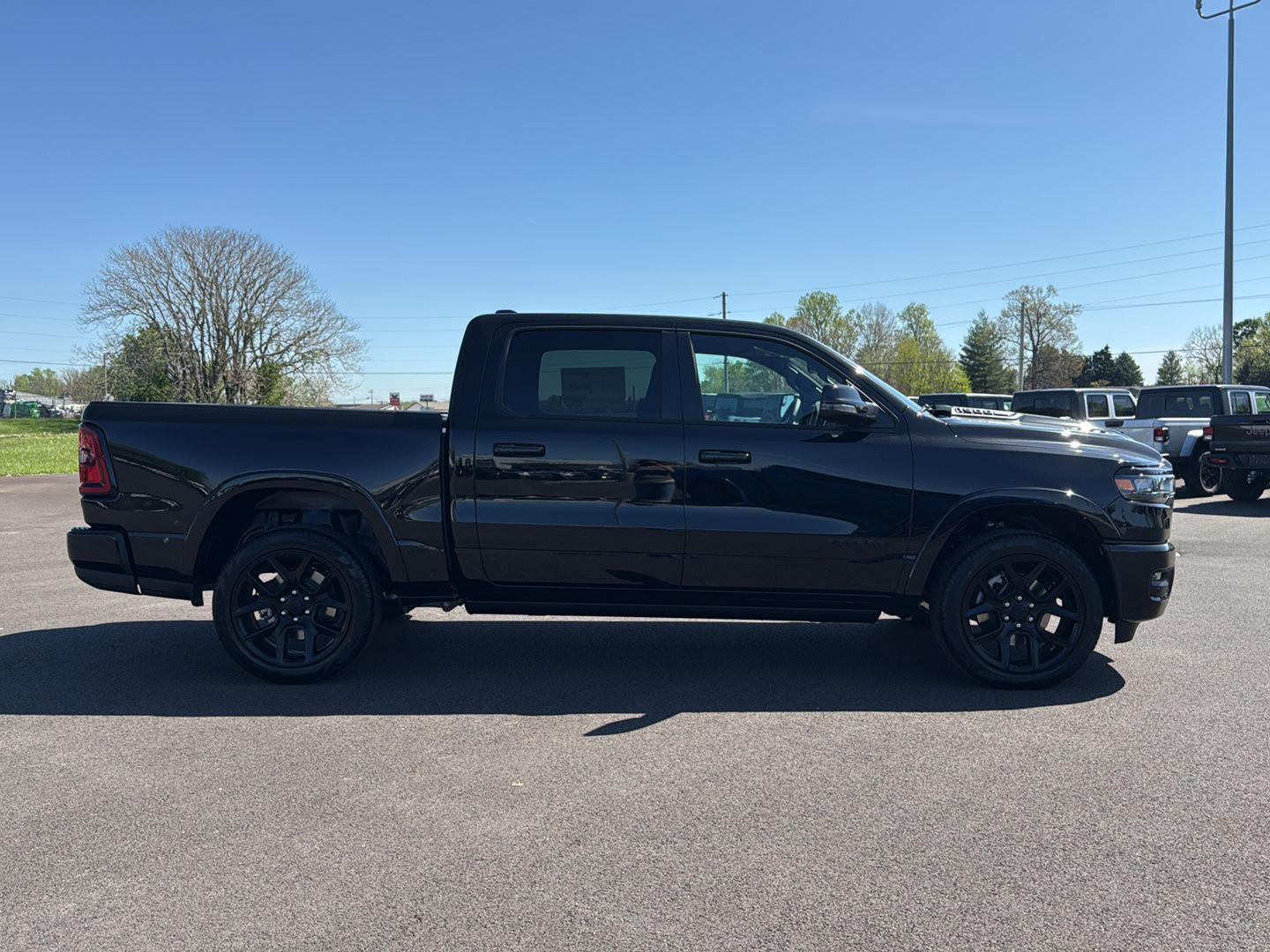 2025 Ram 1500 Laramie photo 4