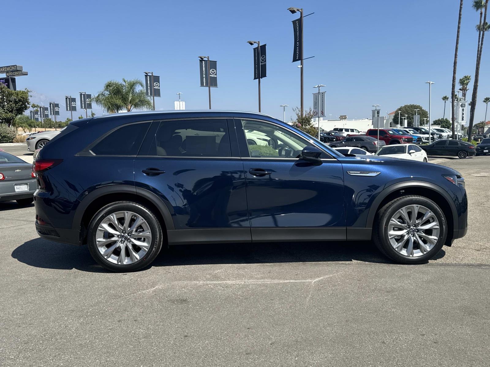 2026 Mazda CX-90 3.3 Turbo Preferred photo 2