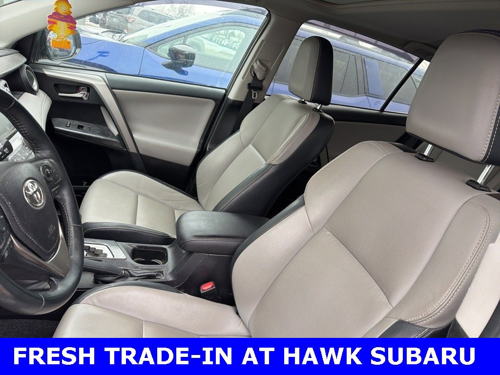 2017 TOYOTA RAV4 - Image 8