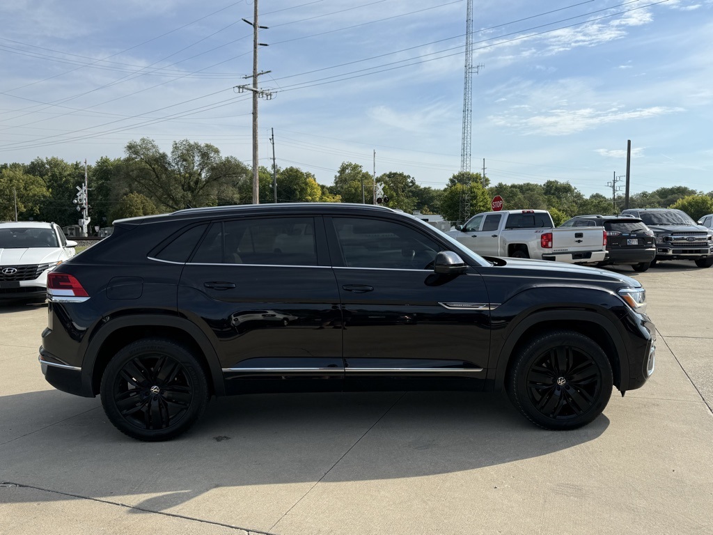 2021 Volkswagen Atlas Cross Sport V6 SE Technology R-Line photo 6