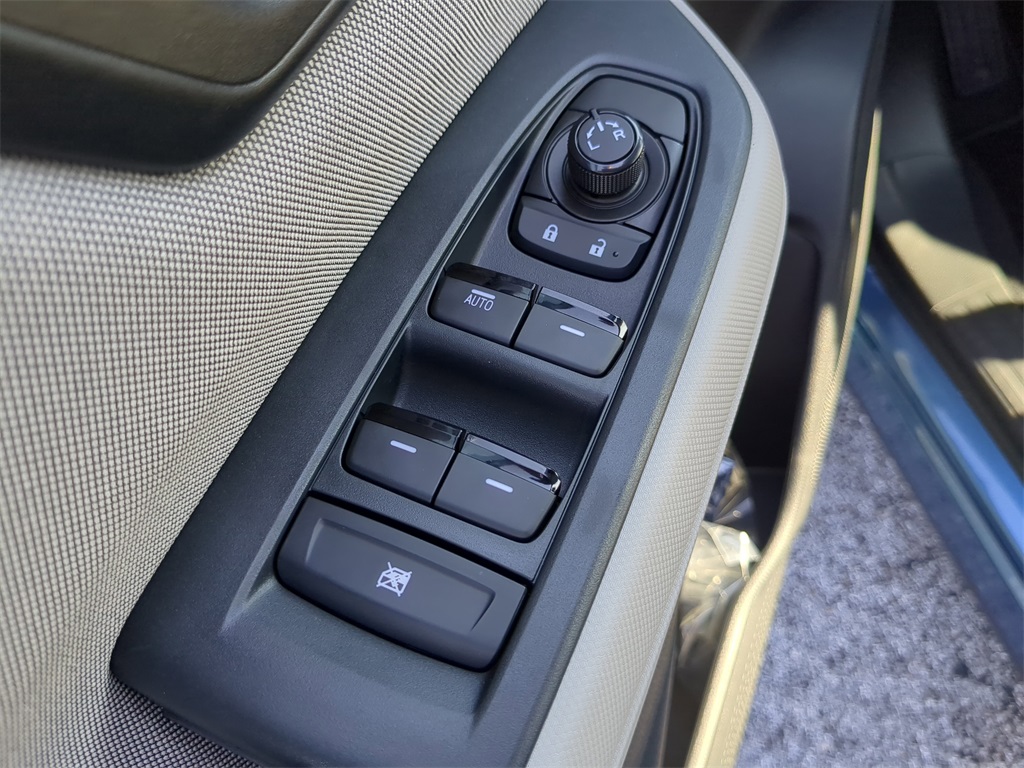 2025 Subaru Forester Base photo 15
