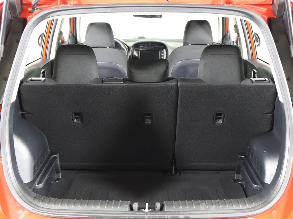 2022 Kia Soul LX photo 15