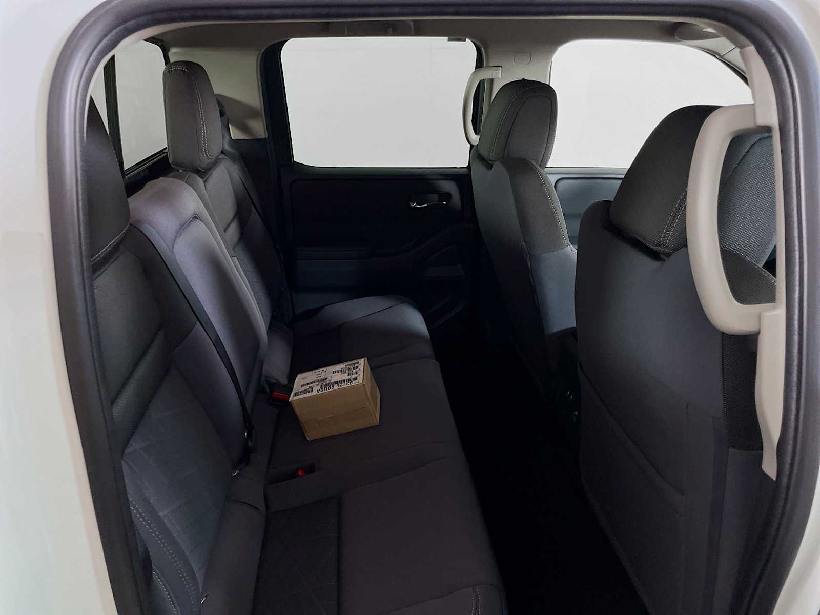 2025 Nissan Frontier SV photo 26