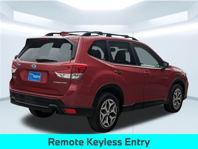 2020 Subaru Forester Premium photo 4