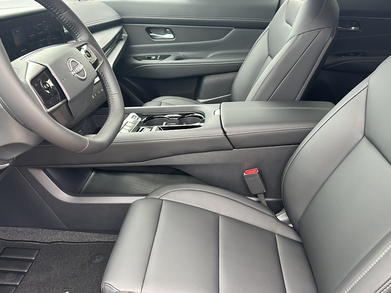 2025 Nissan Murano SV photo 2
