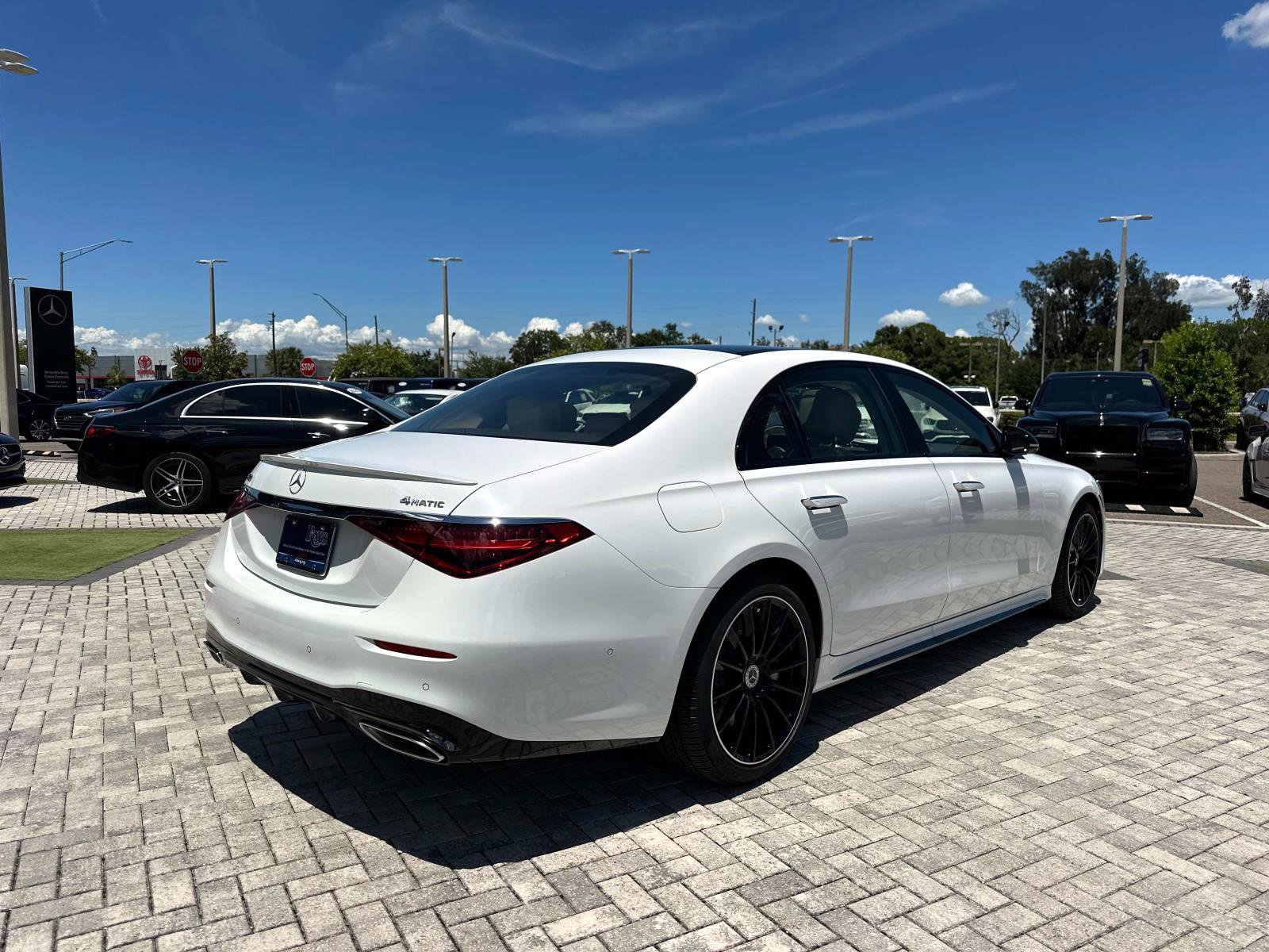 2025 Mercedes Benz S 580 4MATIC photo 4