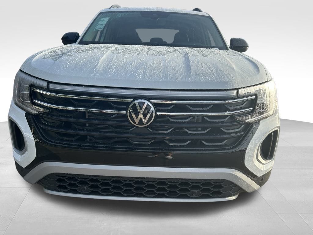 2025 Volkswagen Atlas Peak Edition SE photo 7