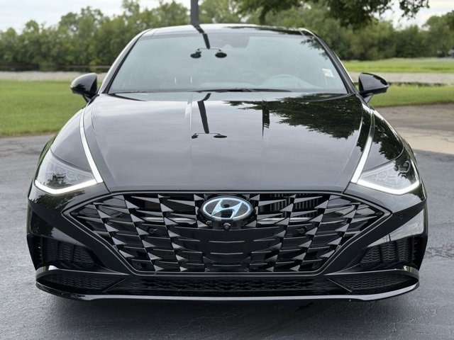 2020 Hyundai Sonata Limited photo 2