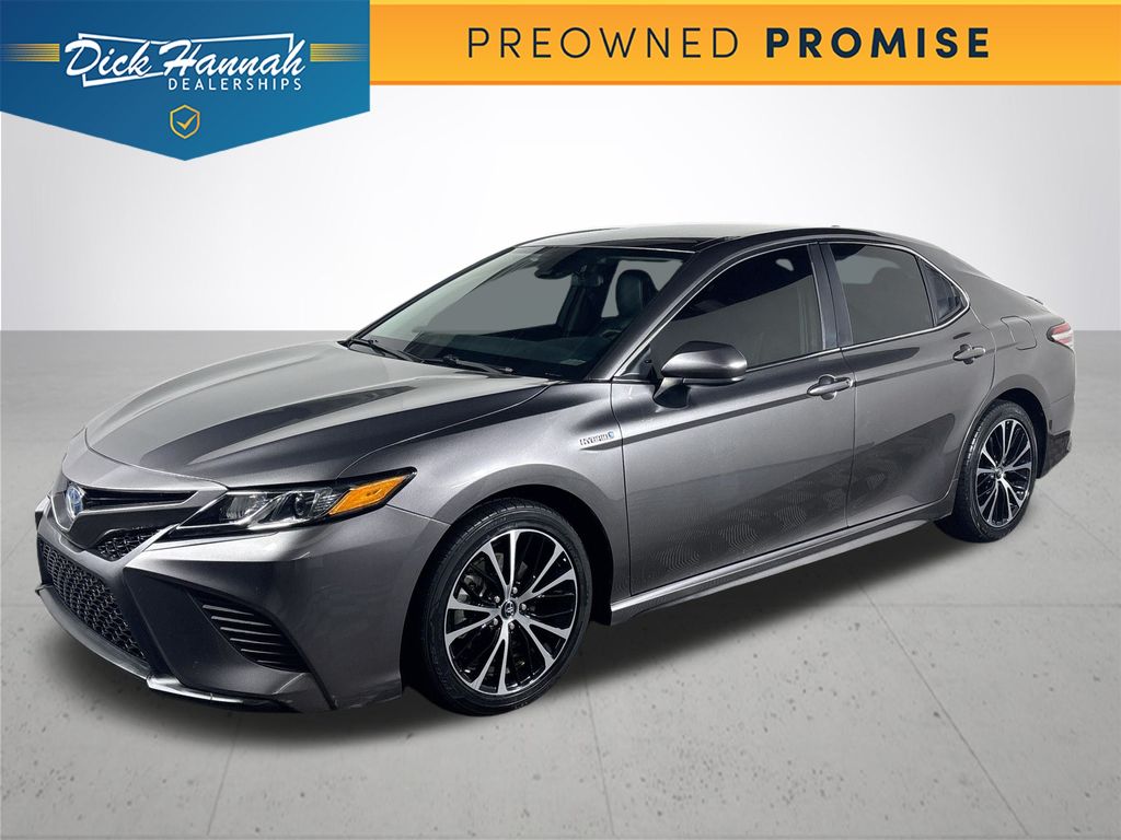 2020 Toyota Camry SE