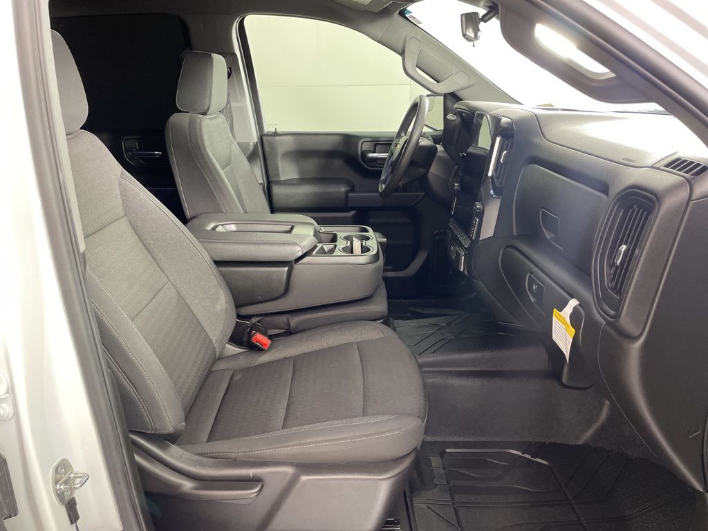 2024 Chevrolet Silverado 1500 Custom photo 35