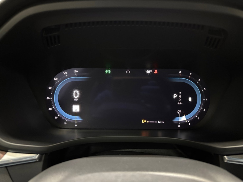 2023 Volvo XC60 B5 Plus photo 27