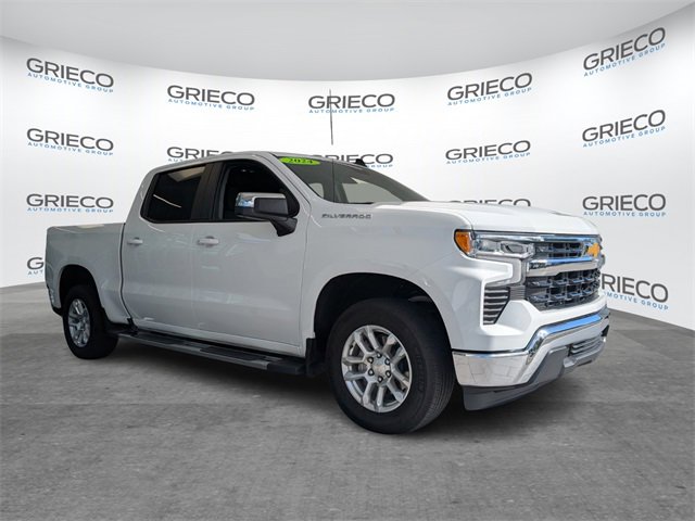 2024 Chevrolet Silverado 1500 LT's photo