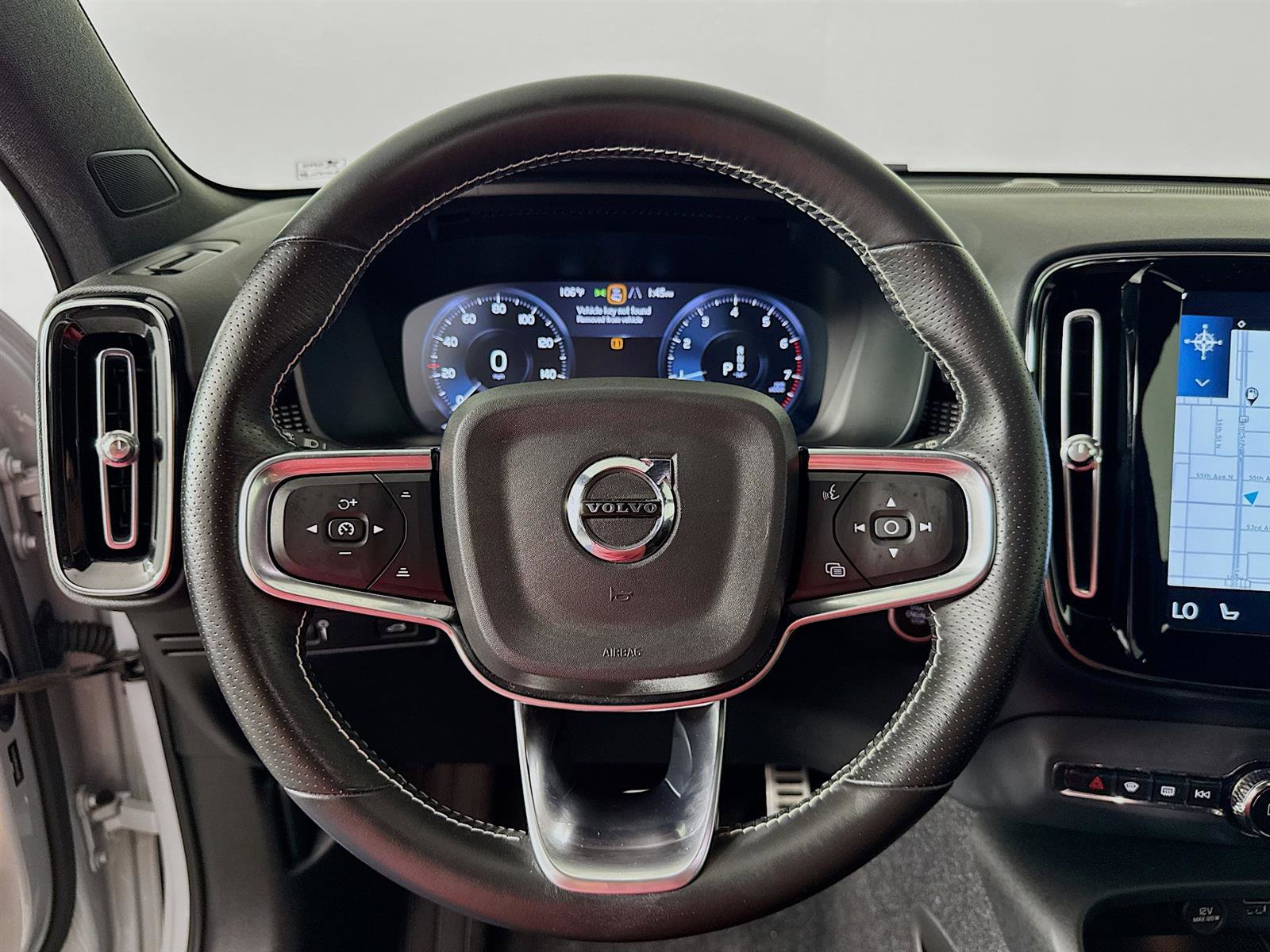 2021 Volvo XC40 T5 R-Design photo 12