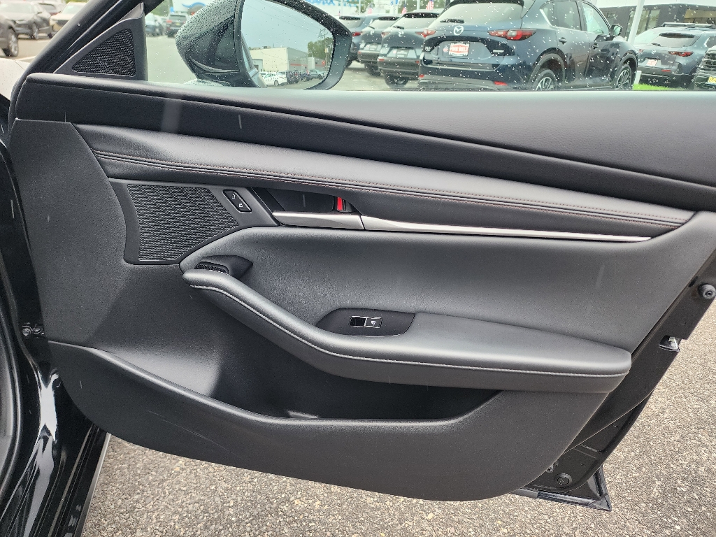 2025 Mazda Mazda3 2.5 Select Sport photo 19