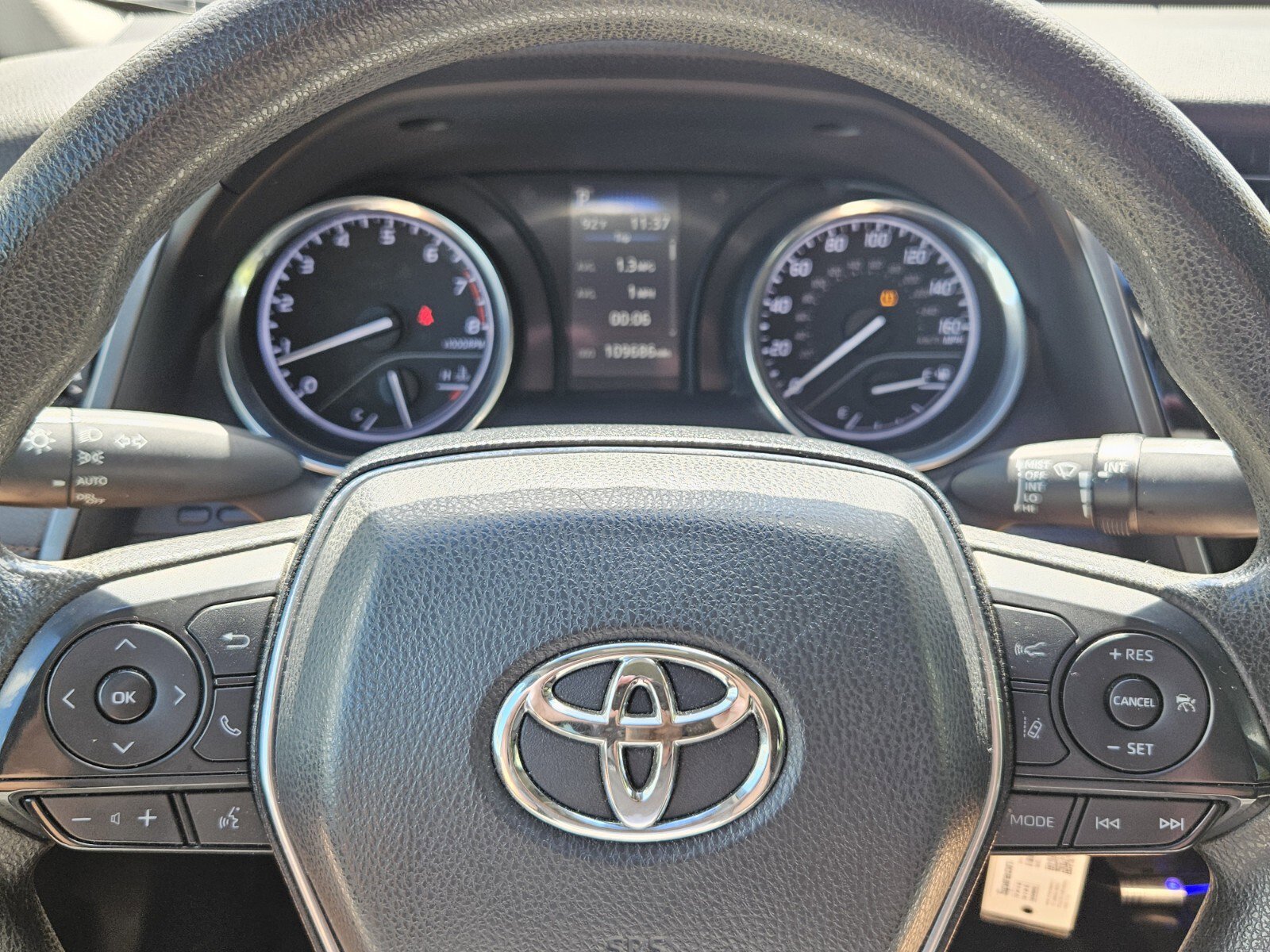 2020 Toyota Camry LE photo 17