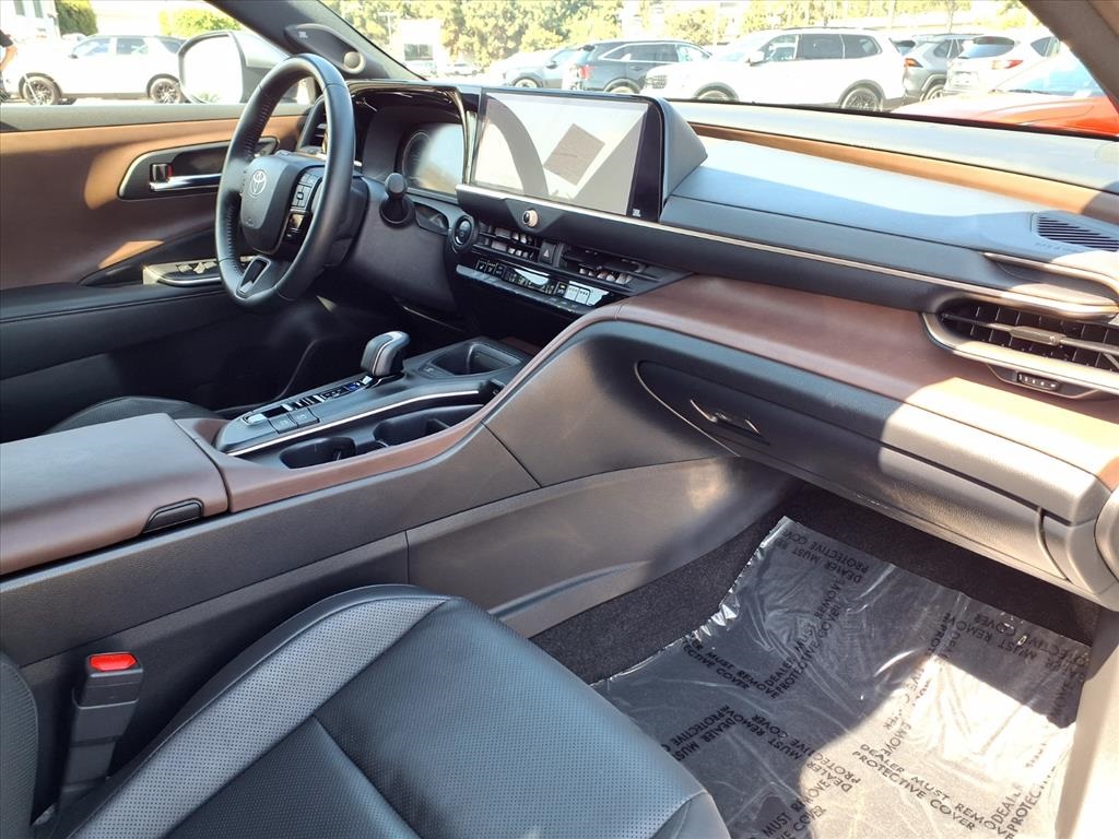 2023 Toyota Crown Limited photo 15