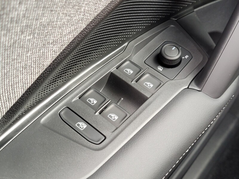2025 Volkswagen Tiguan S photo 17