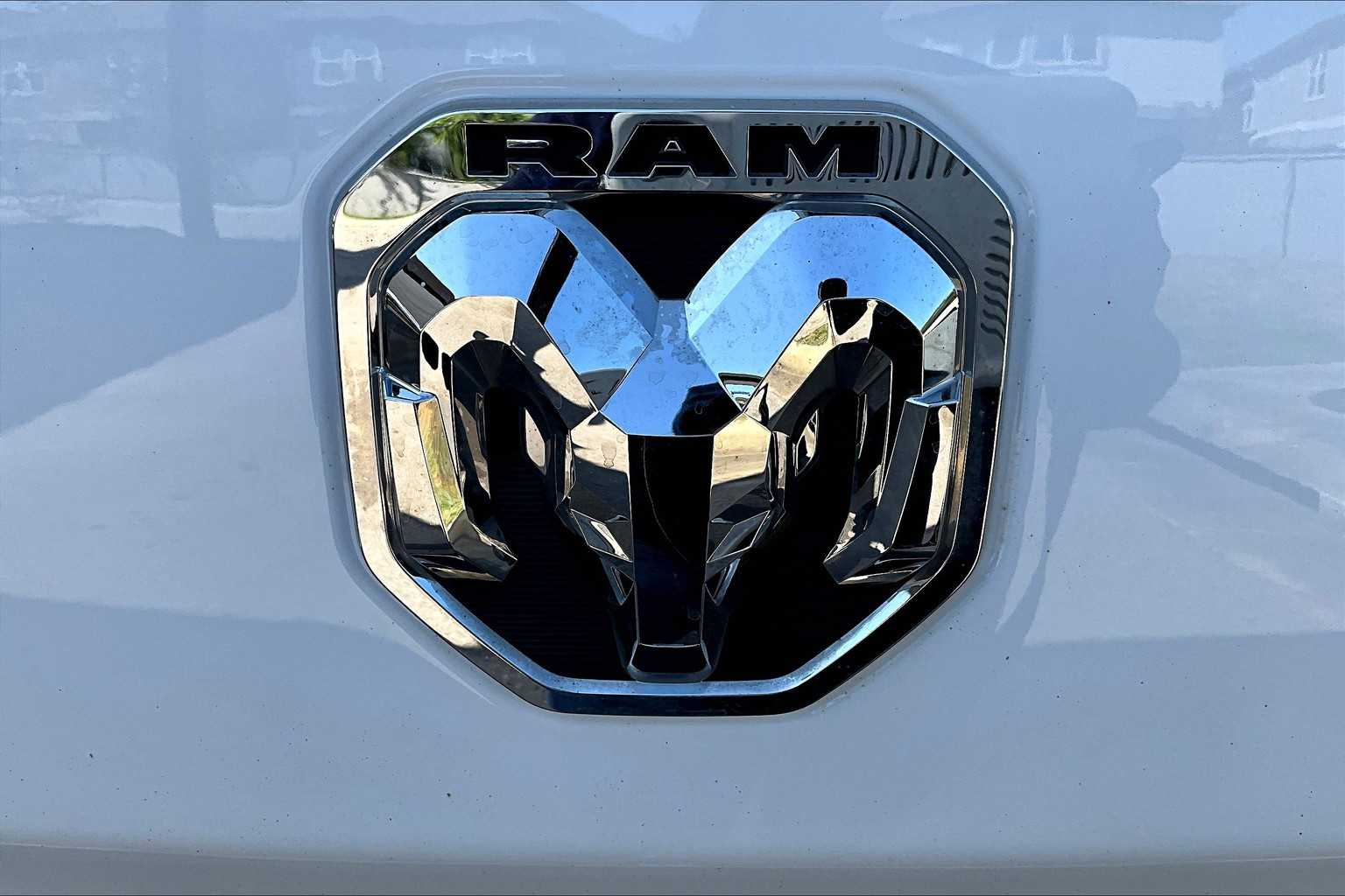 2022 Ram 1500 Big Horn photo 24