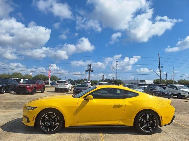 2024 Ford Mustang EcoBoost photo 2