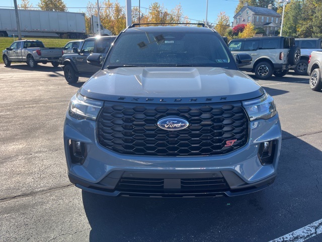 2026 Ford Explorer ST photo 2