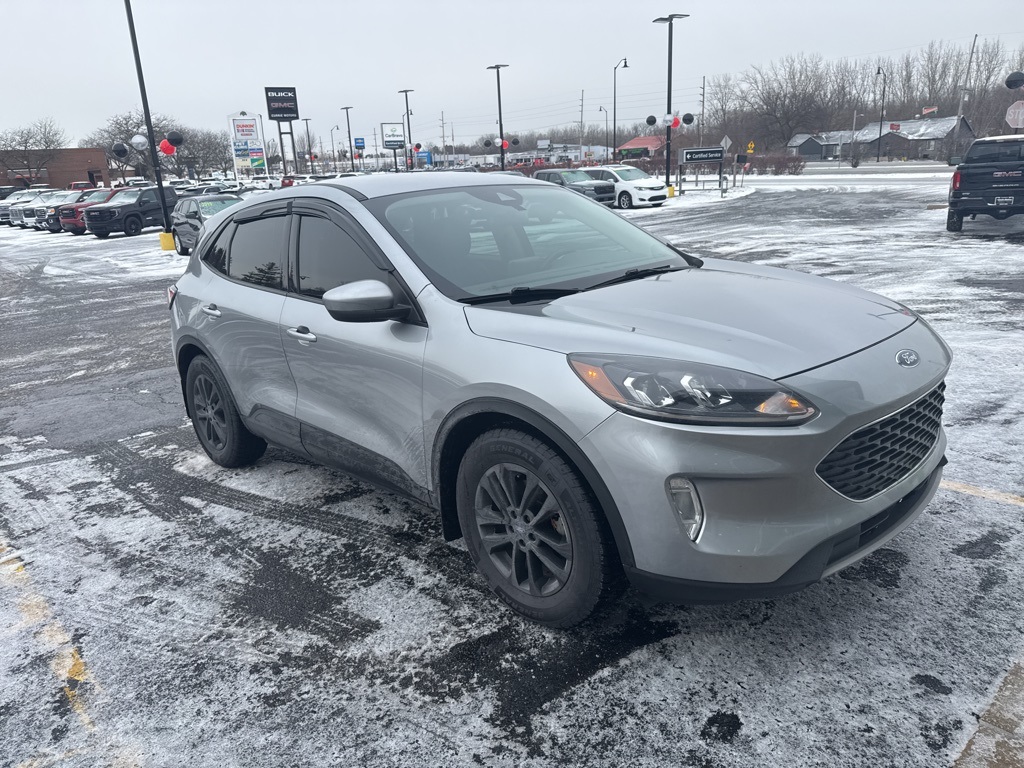 2021 Ford Escape SE's photo