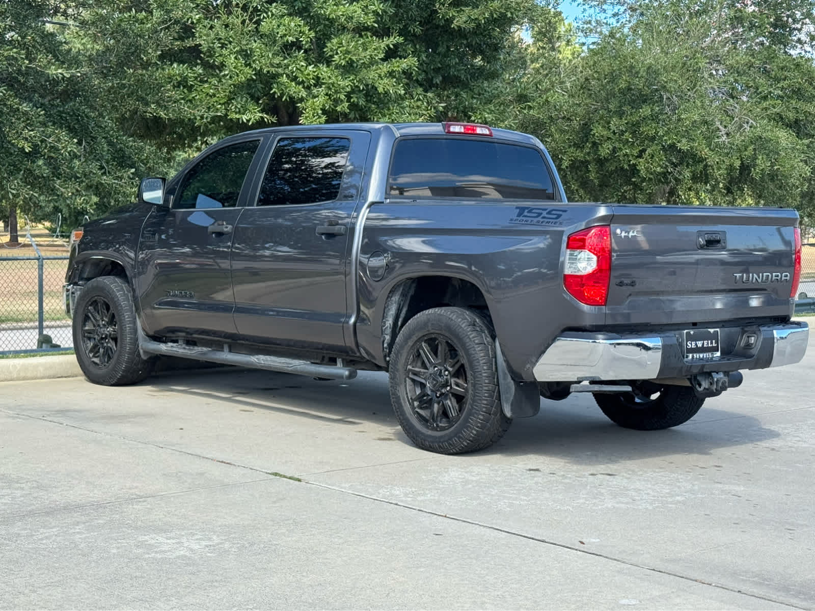 2018 Toyota Tundra SR5 photo 6