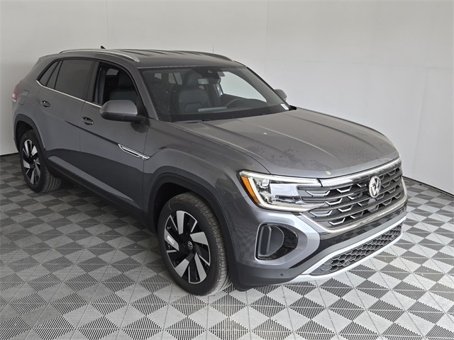 2025 Volkswagen Atlas Cross Sport SE Technology photo 2