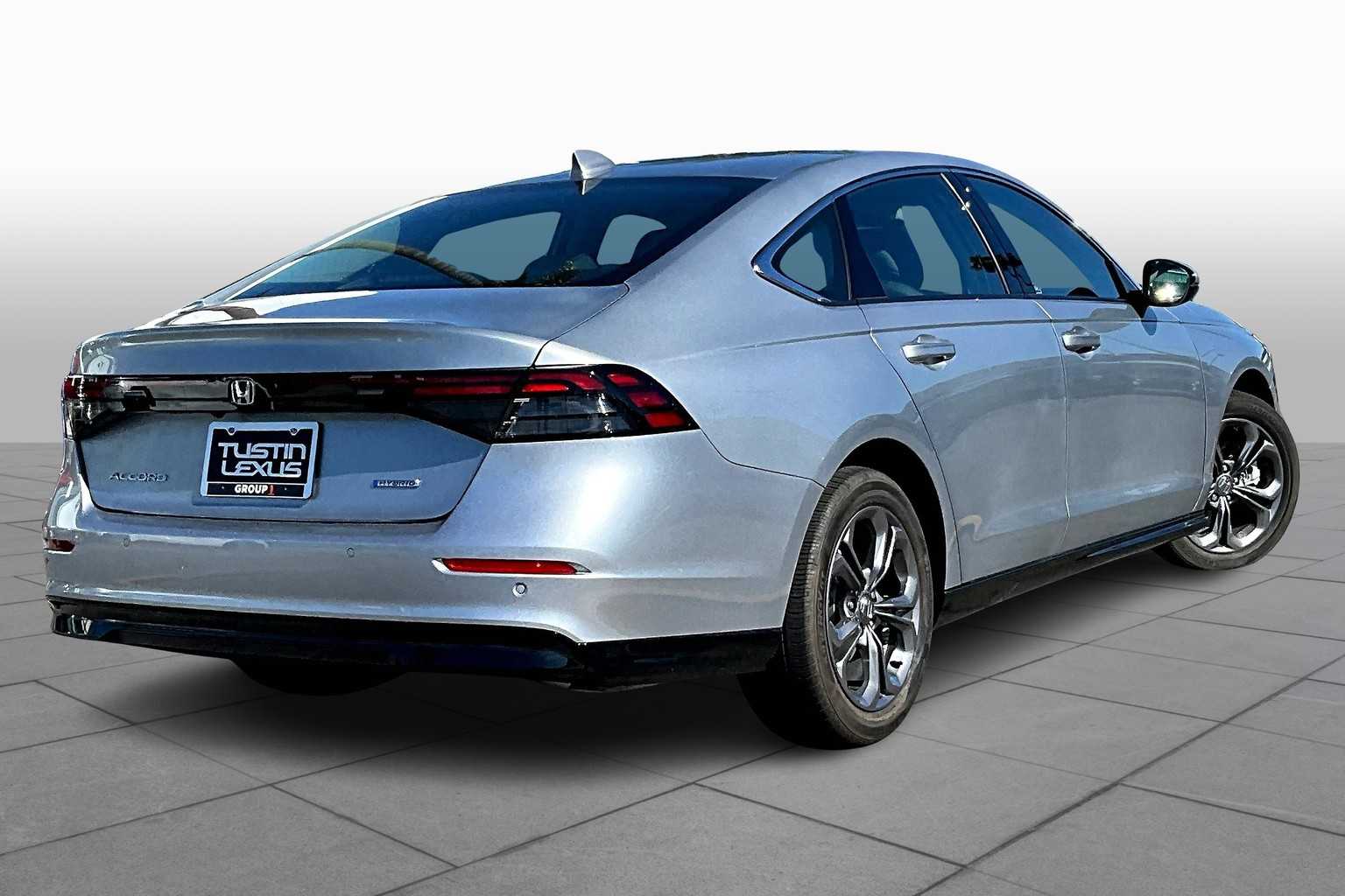 2024 Honda Accord Hybrid EX-L photo 11