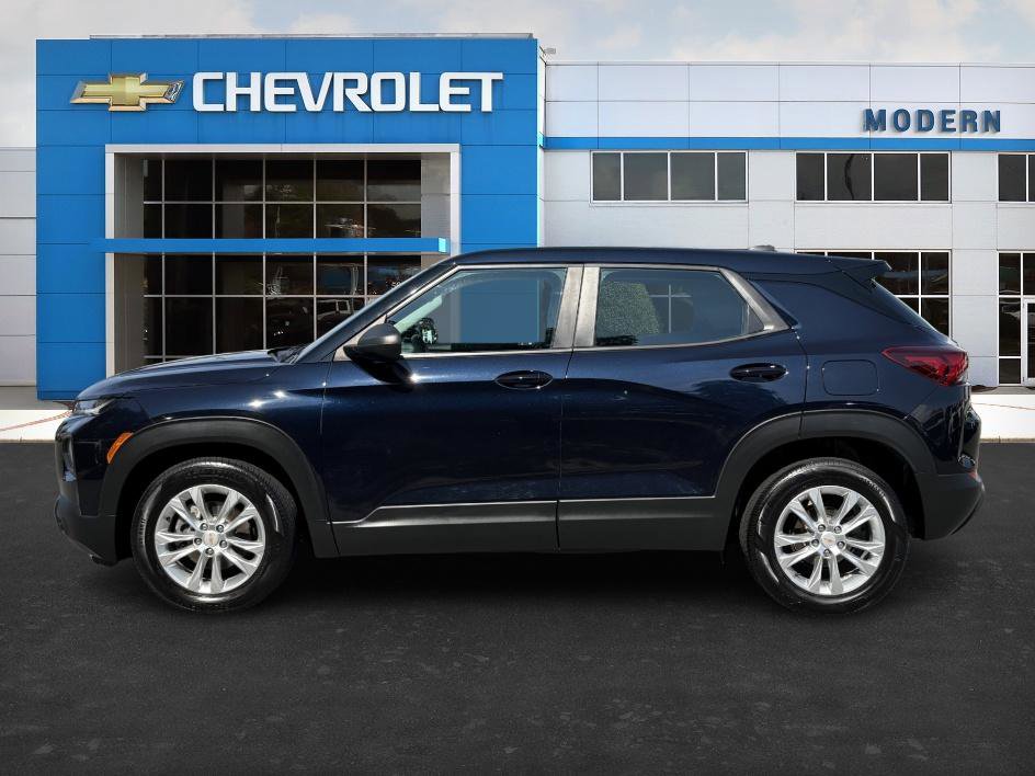 2021 Chevrolet Trailblazer LS photo 2