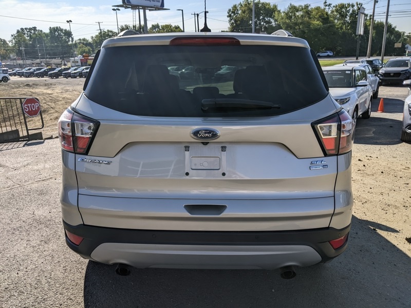 2018 Ford Escape SEL photo 4