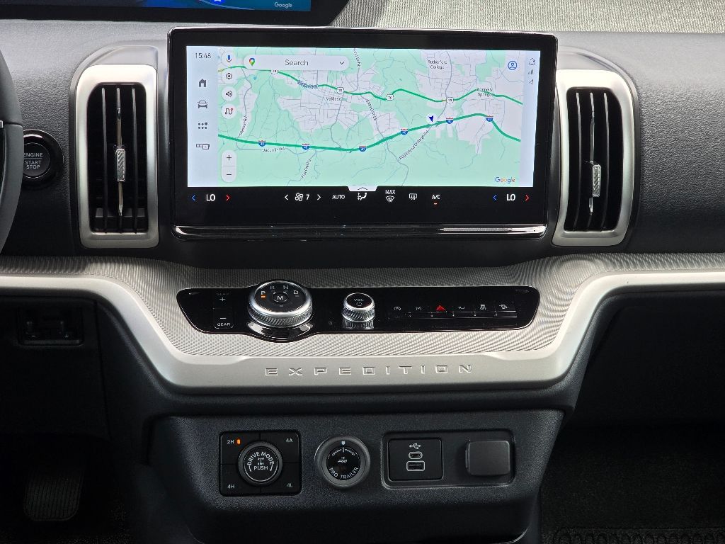 2025 Ford Expedition XL photo 12