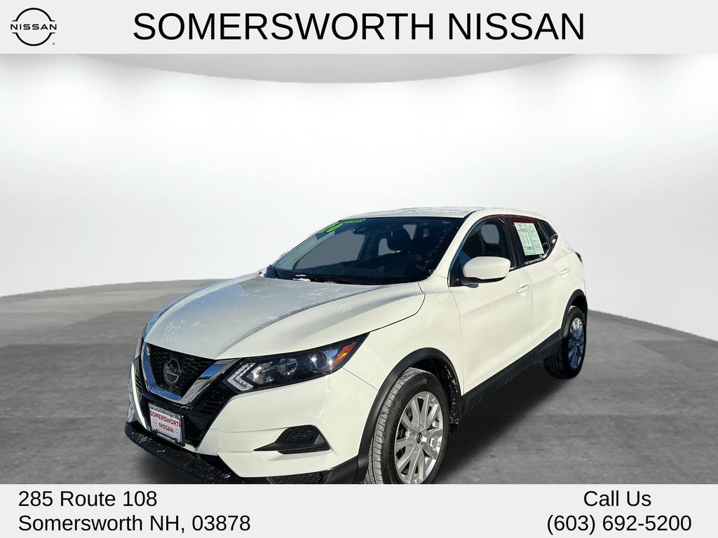 2020 Nissan Rogue Sport S's photo