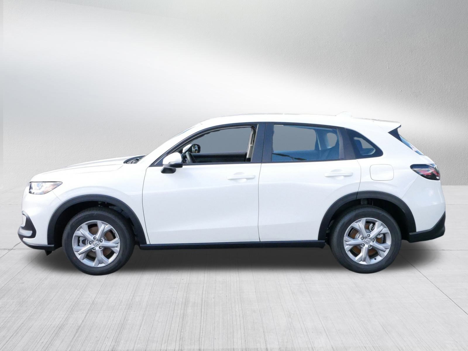2025 Honda HR-V LX photo 3