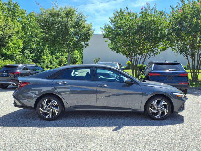 2025 Hyundai Elantra Hybrid SEL Sport photo 3