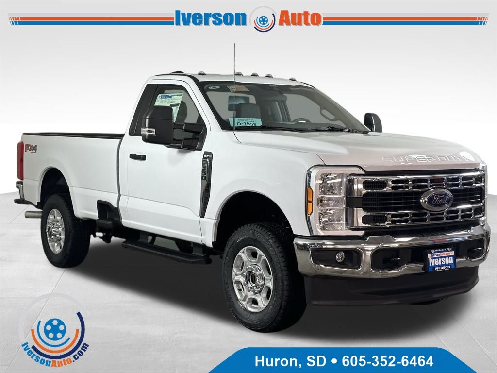 2025 Ford F-350 Super Duty XLT's photo