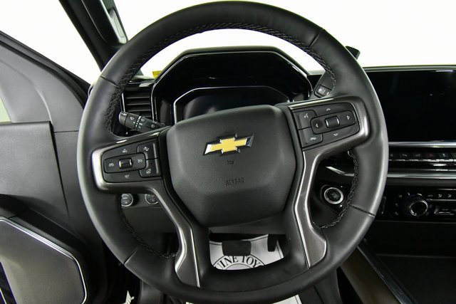 2024 Chevrolet Silverado 2500HD High Country photo 2